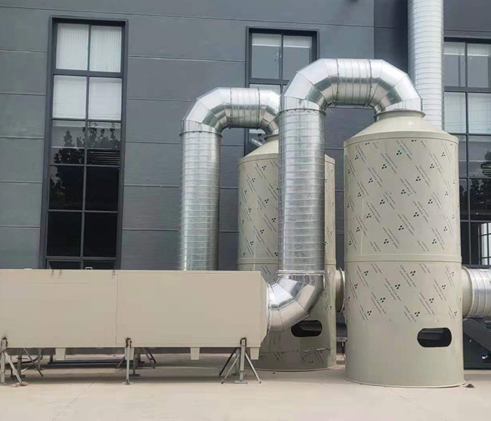 噴淋塔施工現(xiàn)場(圖3) 噴淋塔施工現(xiàn)場(圖3)